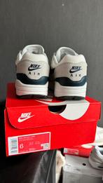 Nike Air Max 1 ESS - Summit White/Armory Navy Size: 38.5EU, Nike Air Max1, Verzenden, Blauw, Sneakers of Gympen