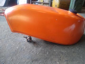Tank voor cross motor beschikbaar voor biedingen