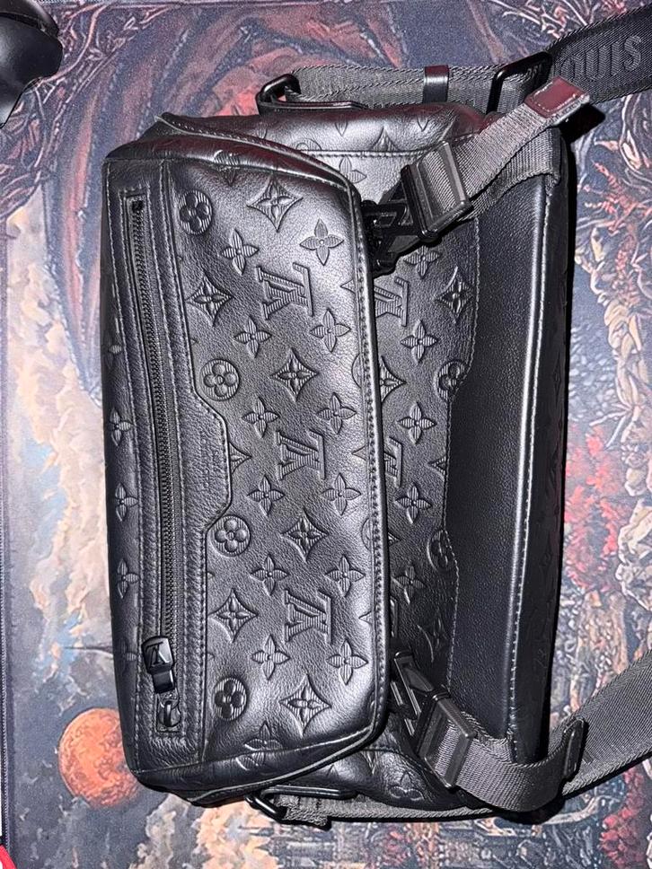 Louis Vuitton Messenger Bag Voyager PM Origineel & Pristine, Sieraden, Tassen en Uiterlijk, Tassen | Schoudertassen, Zo goed als nieuw