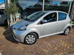 Toyota Aygo 1.0-12V +automaat,lage km,carplay, Auto's, Toyota, 4 stoelen, 68 pk, Origineel Nederlands, Euro 4