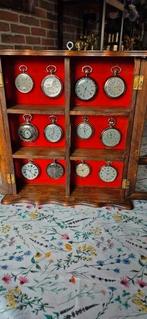 Kastje met 12 klokjes, Antiek en Kunst, Ophalen