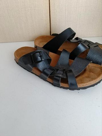 Zwarte dames slippers/sandalen maat 40 - Zo goed als nieuw! beschikbaar voor biedingen