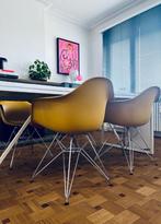 4 eetkamerstoelen , replica vitra gemberkleur, Huis en Inrichting, Ophalen, Kunststof, Overige kleuren, Nieuw