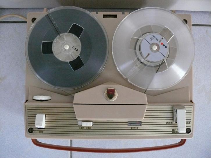 Leuke mini bandrecorder Philips EL3546 / SA6137 - 4 sporen, Audio, Tv en Foto, Bandrecorders, Bandrecorder, Met stofkap, Met banden