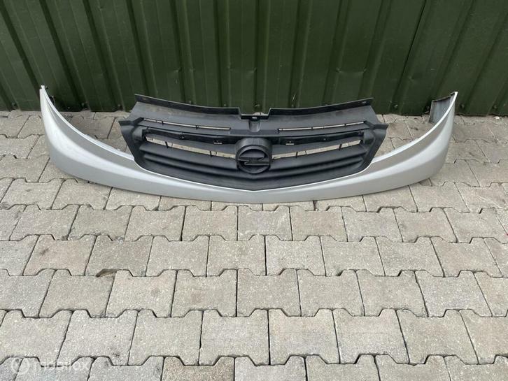 Voorbumper gril opel vivaro 623100248r Origineel, Auto-onderdelen, Carrosserie en Plaatwerk, Bumper, Voor, Gebruikt, Ophalen of Verzenden