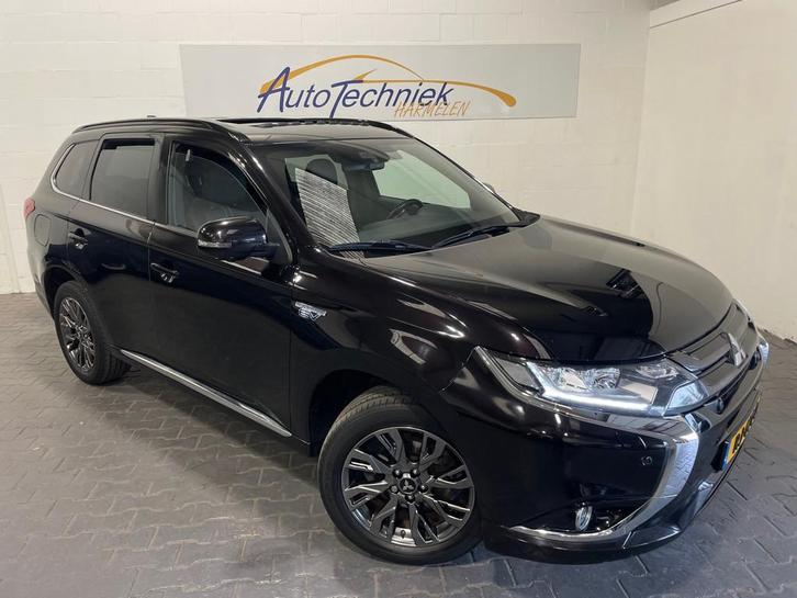 Mitsubishi Outlander 2.0 PHEV S-Edition 4WD*1e eig*Schuifdak, Auto's, Mitsubishi, Bedrijf, Te koop, Outlander, 360° camera, 4x4