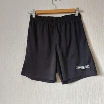 Umbro zwarte sportbroek maat 152/158 beschikbaar voor biedingen