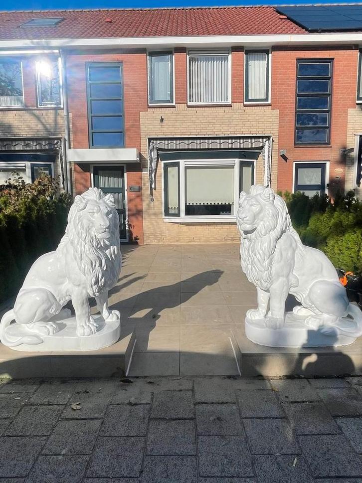 Set grote betonnen leeuwen, Tuin en Terras, Tuinbeelden, Nieuw, Dierenbeeld, Beton, Ophalen of Verzenden