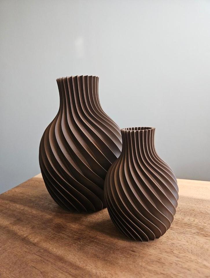 Spiraal vazen set van 2 donkerbruin 3D vaas, Huis en Inrichting, Woonaccessoires | Vazen, Nieuw, Overige kleuren, Minder dan 50 cm