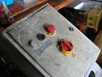 STERDRIEHOEK  SCHAKELKASTEN, Ophalen, Gebruikt, Elektromotor