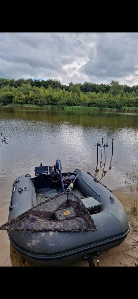 Raptor 230 X Wide & Raymarine Element 7, Watersport en Boten, Hengelsport | Karpervissen, Zo goed als nieuw, Ophalen of Verzenden