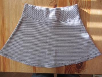Blauw/wit gestreept rokje Hema maat 122-128 beschikbaar voor biedingen