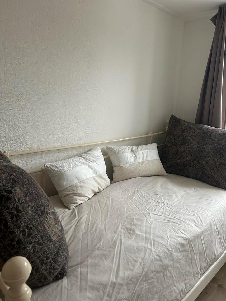 IKEA Tromsnes Slaapbank - 1 Persoons, Huis en Inrichting, Slaapkamer | Bedden, Gebruikt, Eenpersoons, 90 cm, 200 cm, Metaal, Wit