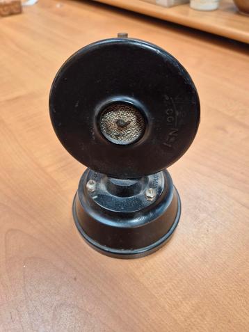 Vintage microfoon, speaker. Van de Prins Willem van Oranje beschikbaar voor biedingen