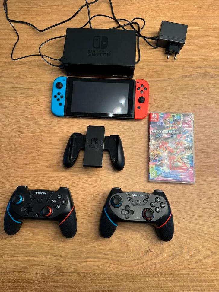 Nintendo Switch 1+ games + docking + extra controllers, Spelcomputers en Games, Spelcomputers | Nintendo Switch, Gebruikt, Switch Original