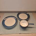 Zaalberg Aardewerk Servies - 2 borden en schenkkom, Gebruikt, Ophalen of Verzenden, Bord(en), Overige stijlen