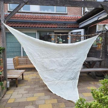 Schaduwdoek driehoek 365x355x355 beschikbaar voor biedingen