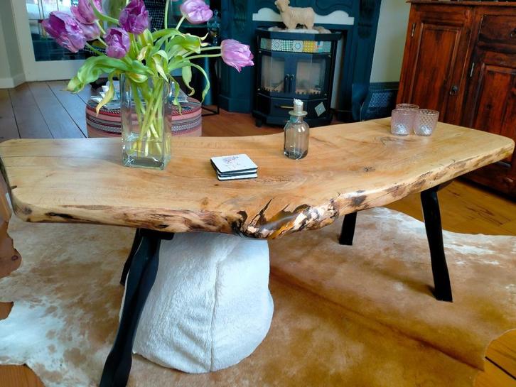 Speelse salon boomstam tafel, Huis en Inrichting, Tafels | Salontafels, Zo goed als nieuw, Minder dan 50 cm, Minder dan 50 cm