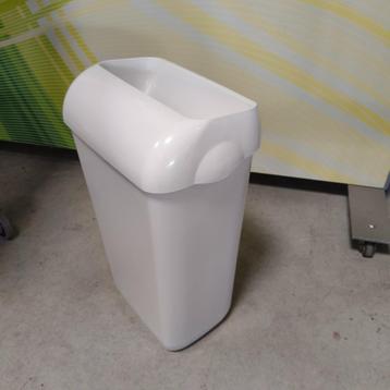 Quartz Afvalbak Wit 40 liter staand of voor aan de wand beschikbaar voor biedingen