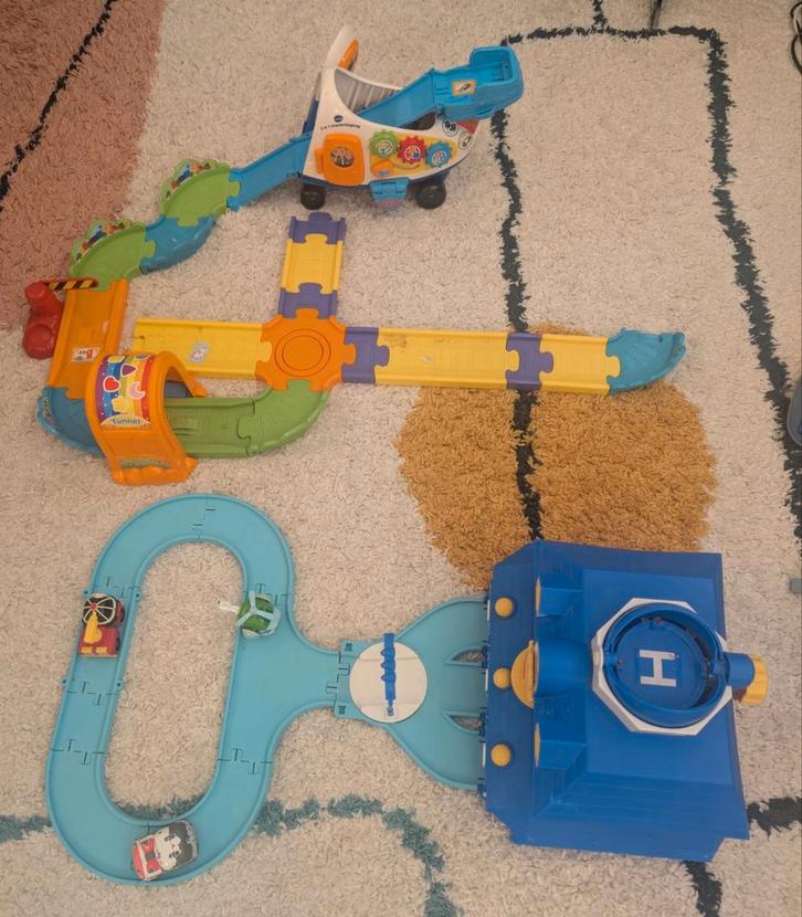 VTech Toet Toet Auto Garage + Vliegtuig, Kinderen en Baby's, Speelgoed | Babyspeelgoed, Gebruikt, Auto, Met geluid, Met wieltjes
