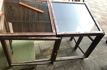 Kweekkast, van hout en glas beschikbaar voor biedingen