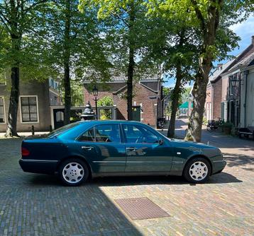 Mercedes-Benz E-Klasse 3.2 E320/ Snel MB Nederhorst den Berg beschikbaar voor biedingen