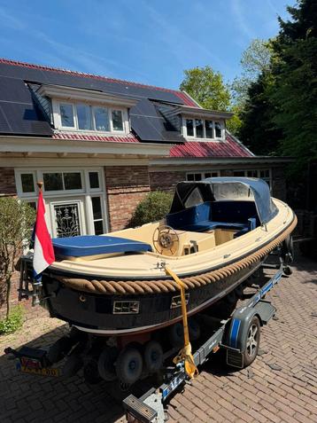 Prachtige Oud Huijzer 600 15pk Suzuki luxe kussenset zonnede beschikbaar voor biedingen