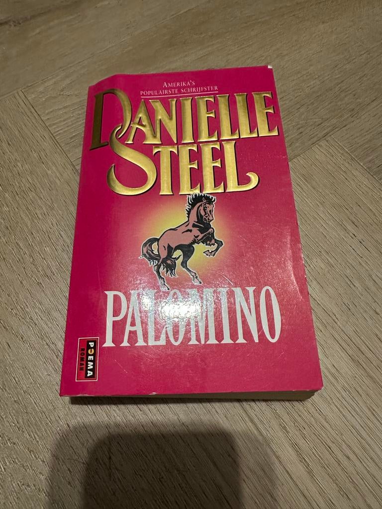 Danielle Steel - Palomino, Ophalen of Verzenden, Gelezen, Nederland
