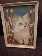 Retro jaren 70 lijst met witte poes met gordijn, Ophalen of Verzenden, Huis en Inrichting