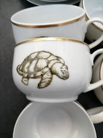 4 Tirschenreuth porseleinen kopjes met schotels.  Kersttip  beschikbaar voor biedingen