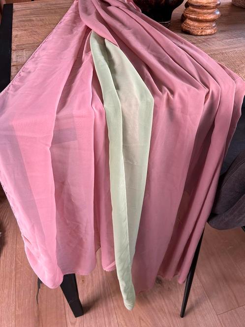 Tafellopers roze en groen, Huis en Inrichting, Tafelkleden, Zo goed als nieuw, Rechthoek, Ophalen of Verzenden