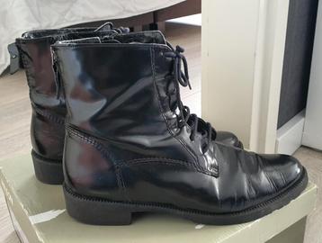 Cellini veterlaarsjes met rits – zwart lak – mt 41 beschikbaar voor biedingen