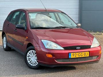 Ford Focus 1.6 I 16V 2000 Rood|NAP|APK|STUURBEKR|TREKHAAK beschikbaar voor biedingen