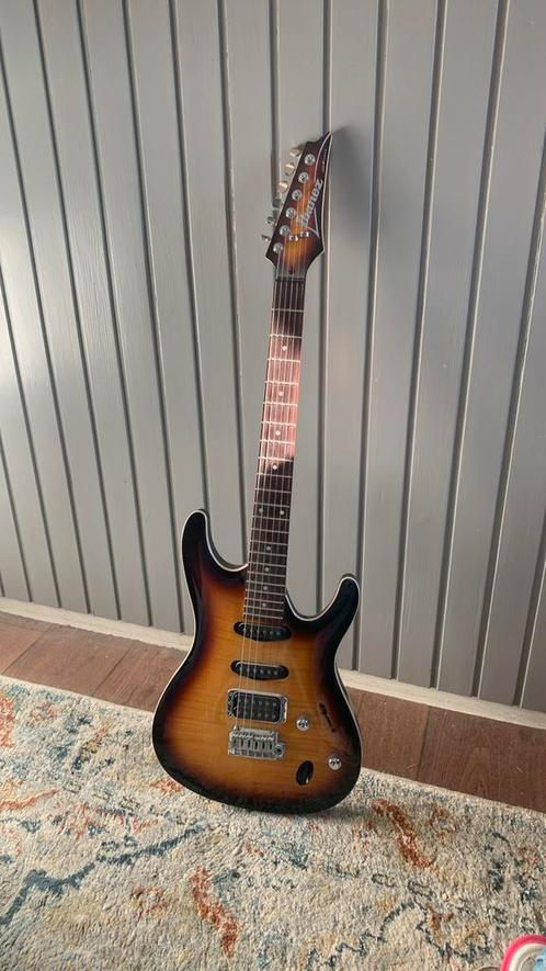 Ibanez SA260FM-VLS, Muziek en Instrumenten, Snaarinstrumenten | Gitaren | Elektrisch, Zo goed als nieuw, Ibanez, Met versterker