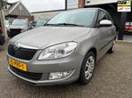 Skoda Fabia 1.2 TSI Ambition AIRCO-CRUISE-PDC-CENTRAAL, Auto's, Skoda, Euro 5, Stof, Gebruikt, Zwart