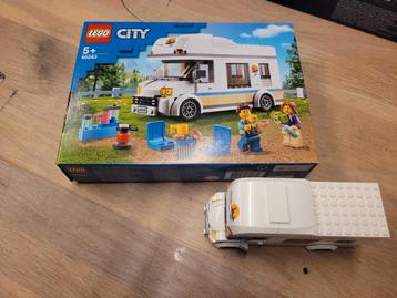 Lego city camper 60283 beschikbaar voor biedingen