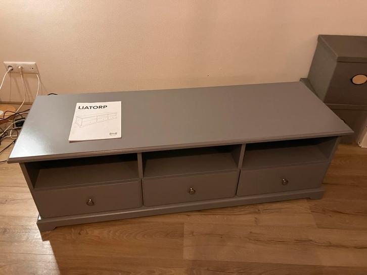 Liatorp IKEA TV Meubel - Gratis Ophalen Houten, Huis en Inrichting, Kasten | Televisiemeubels, Gebruikt, Minder dan 100 cm, 150 tot 200 cm