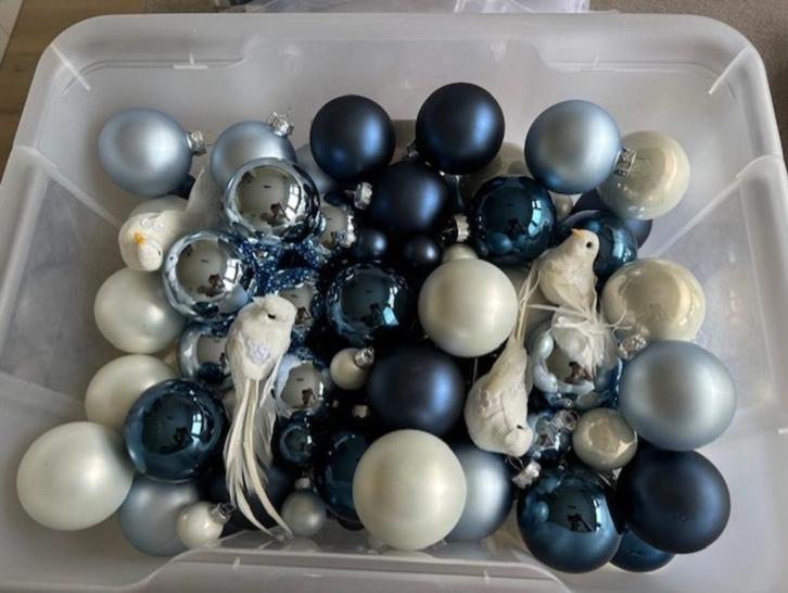 Kerstballen, piek , Kralenketting en kleed, Diversen, Kerst, Nieuw, Ophalen