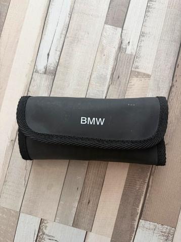 BMW Schadeset, camera, pen, meetlint is tasje beschikbaar voor biedingen