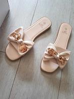 Slippers maat 40, Slippers, Verzenden, Beige, Nieuw