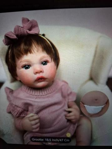 Realistische Babypop - 47 cm kan mee in bad. beschikbaar voor biedingen