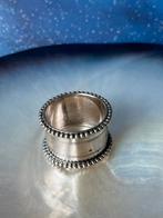 Zilveren vingerdoekring, kleine servetring met parelrand, Antiek en Kunst, Ophalen of Verzenden, Zilver