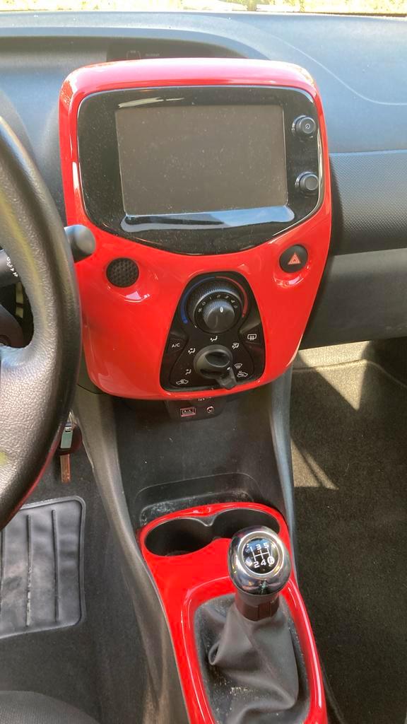 Dashboarddelen  bekerhouder rood citroen c1 2014-heden, Auto-onderdelen, Interieur en Bekleding, Citroën, Ophalen of Verzenden