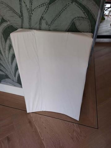 Aankleedkussen verschoonkussen wit in nette staat! beschikbaar voor biedingen