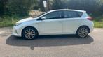 Toyota Auris 1.8 Full Hybrid 5DR CVT 2013 Wit exclusive, Auto's, 65 €/maand, Zwart, 4 cilinders, Leder en Stof