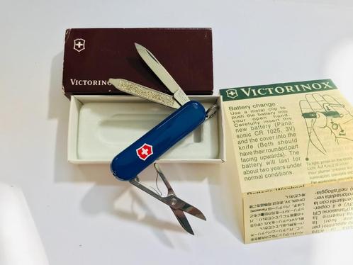 Victorinox SwissLite Blue /w RED LED original old BOX NEW Re, Caravans en Kamperen, Kampeergereedschap, Nieuw, Ophalen of Verzenden