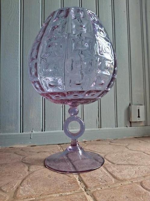 Prachtig paarsgekleurd groot Empoli  Italy glas 35 cm hoog, Antiek en Kunst, Antiek | Glas en Kristal, Ophalen