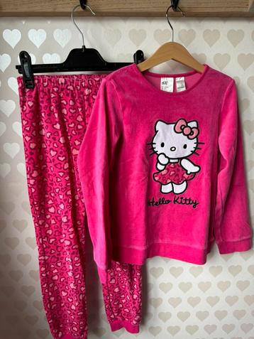 Hello Kitty flanel pyjama H&M pak maat 122/128 IZGS
