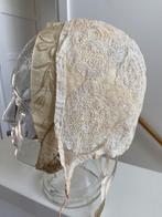 Oude klederdracht items hoofd knipmuts hoofdtooi kant satijn, Ophalen of Verzenden