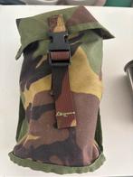 Veldfles foudraal met stalen beker en veldfles, Verzamelen, Militaria | Algemeen, Ophalen of Verzenden, Landmacht, Nederland, Overige typen